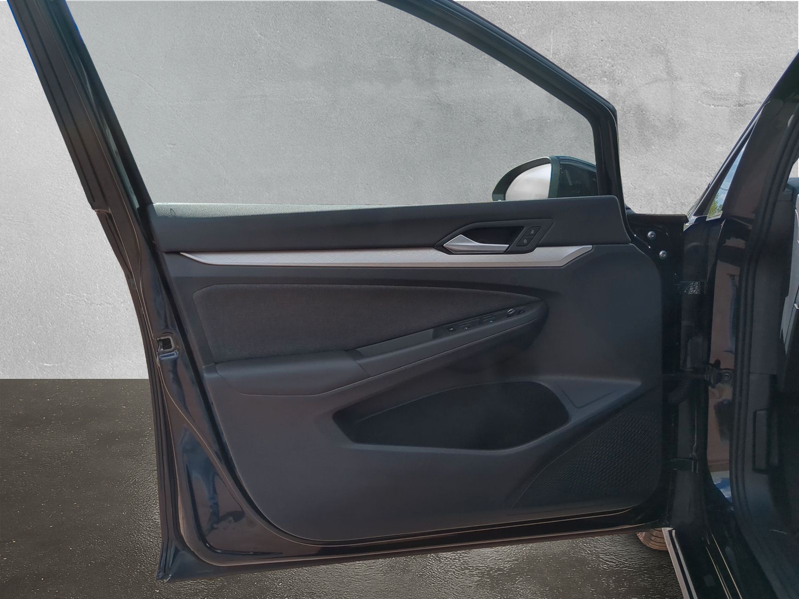 Fahrzeugabbildung Volkswagen Golf Variant 1.0 eTSI Life Kamera ACC SHZ AppCon