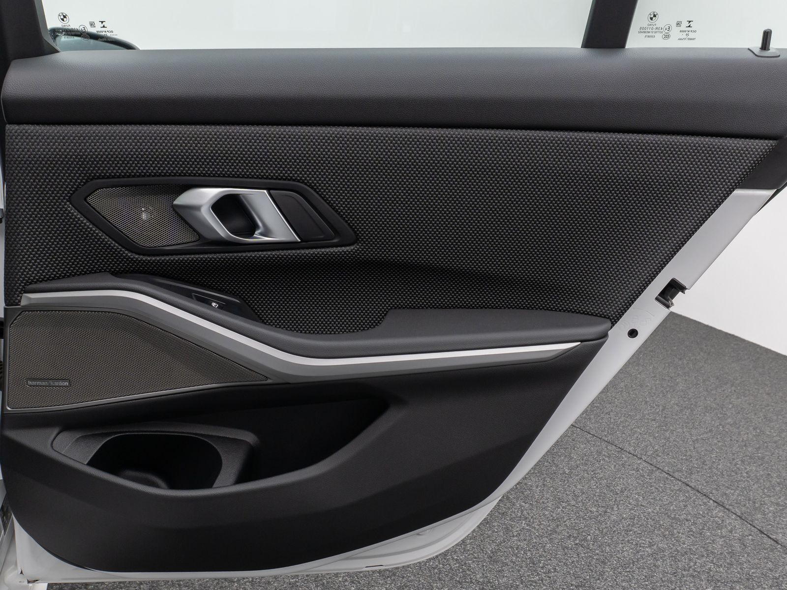 Fahrzeugabbildung BMW 320d  xD Panorama Kamera HUD DAB H/K Lenkradhzg