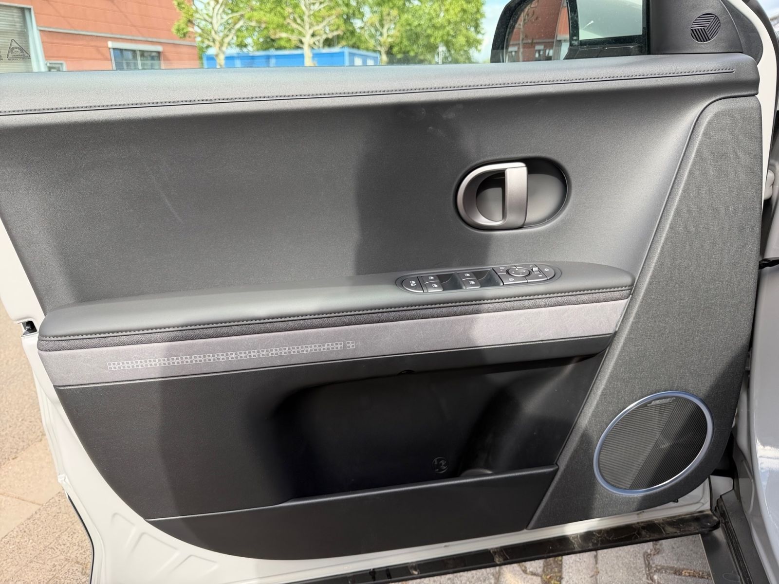 Fahrzeugabbildung Hyundai IONIQ 5 Uniq Elektro 84 kWh 4WD Park-Paket