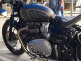 Triumph Bobber - CHOPPER BOBBER
