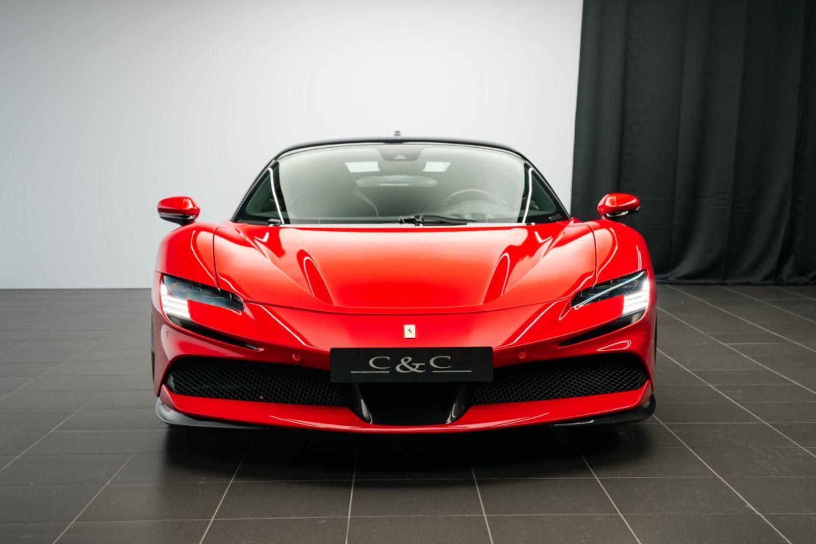 Ferrari SF90 Stradale FIORANO/CARBON/CAM