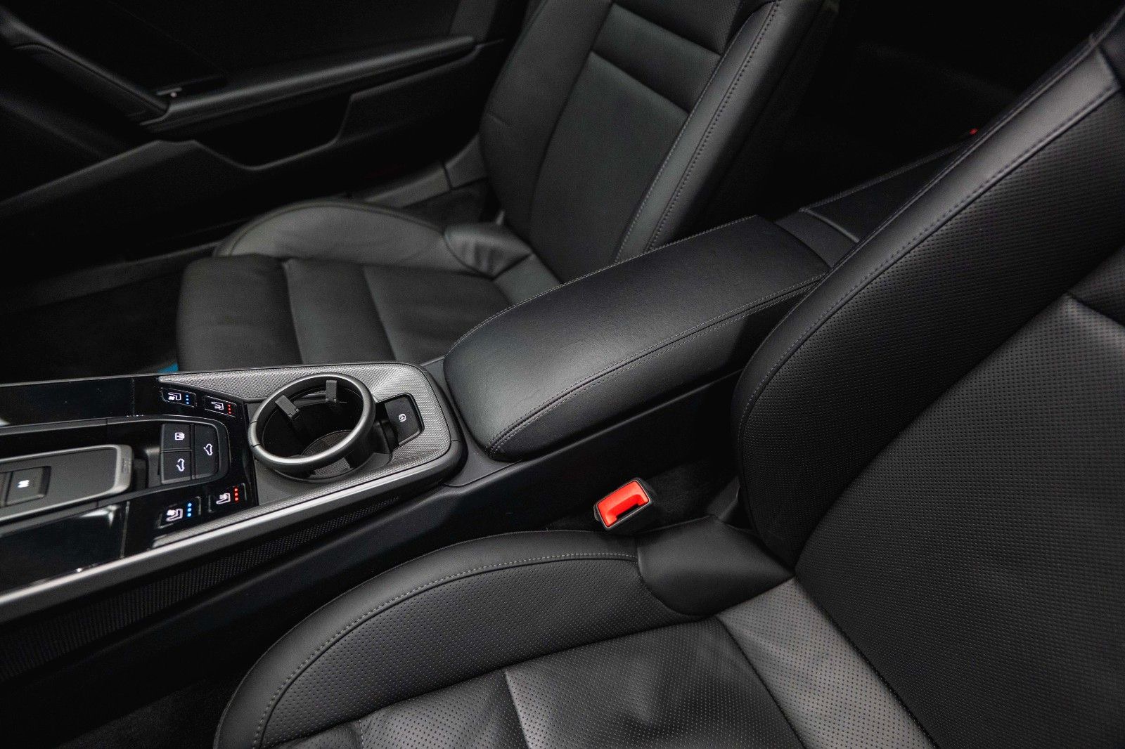 Fahrzeugabbildung Porsche 992 911 Carrera 4 S TECHART AKRAPOVIC 111 Punkte