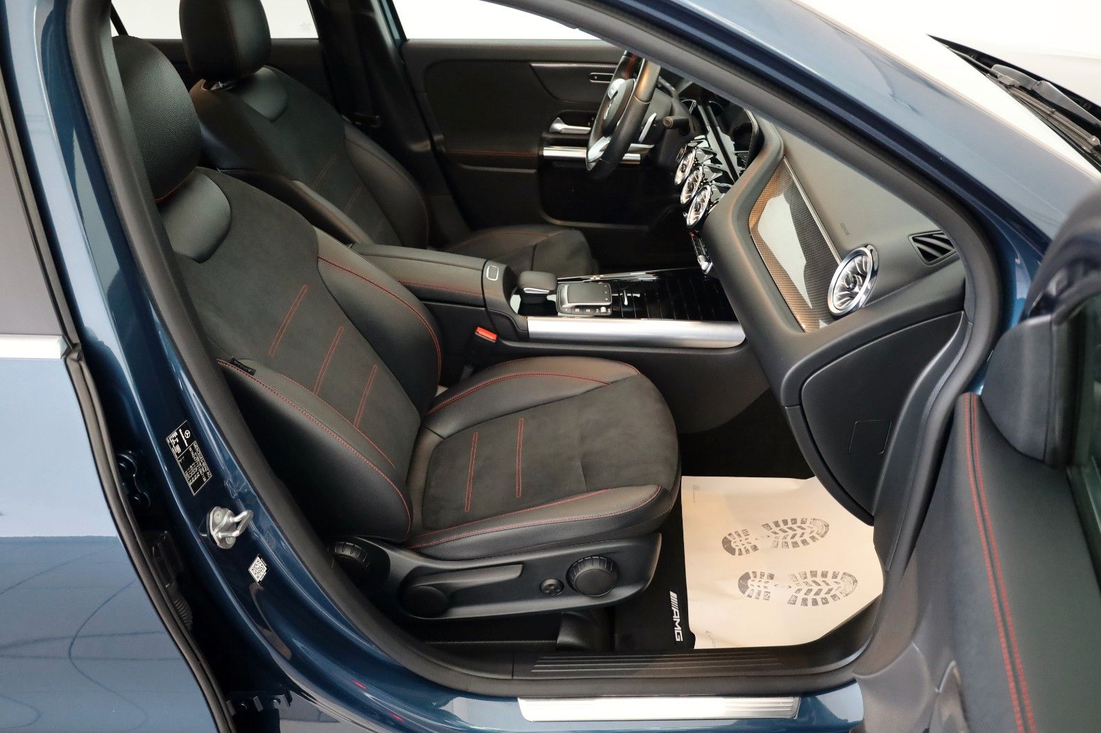 Fahrzeugabbildung Mercedes-Benz GLA 200 d, AMG line, Navi,LED,Kamera,Panorama
