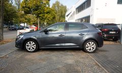 Fahrzeugabbildung Renault Megane IV Lim. 5-trg. Limited EDC Navi Kam 1.HD!