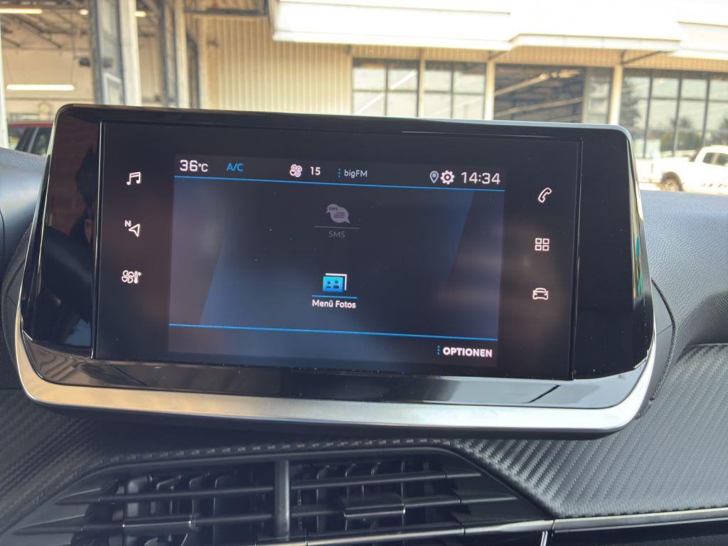 Peugeot 2008 PureTech 130 Allure
