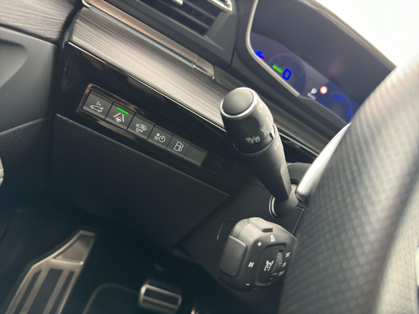 Peugeot 508 GT Plug-In Hybrid 225 EAT8 360°Kamera Voll-L