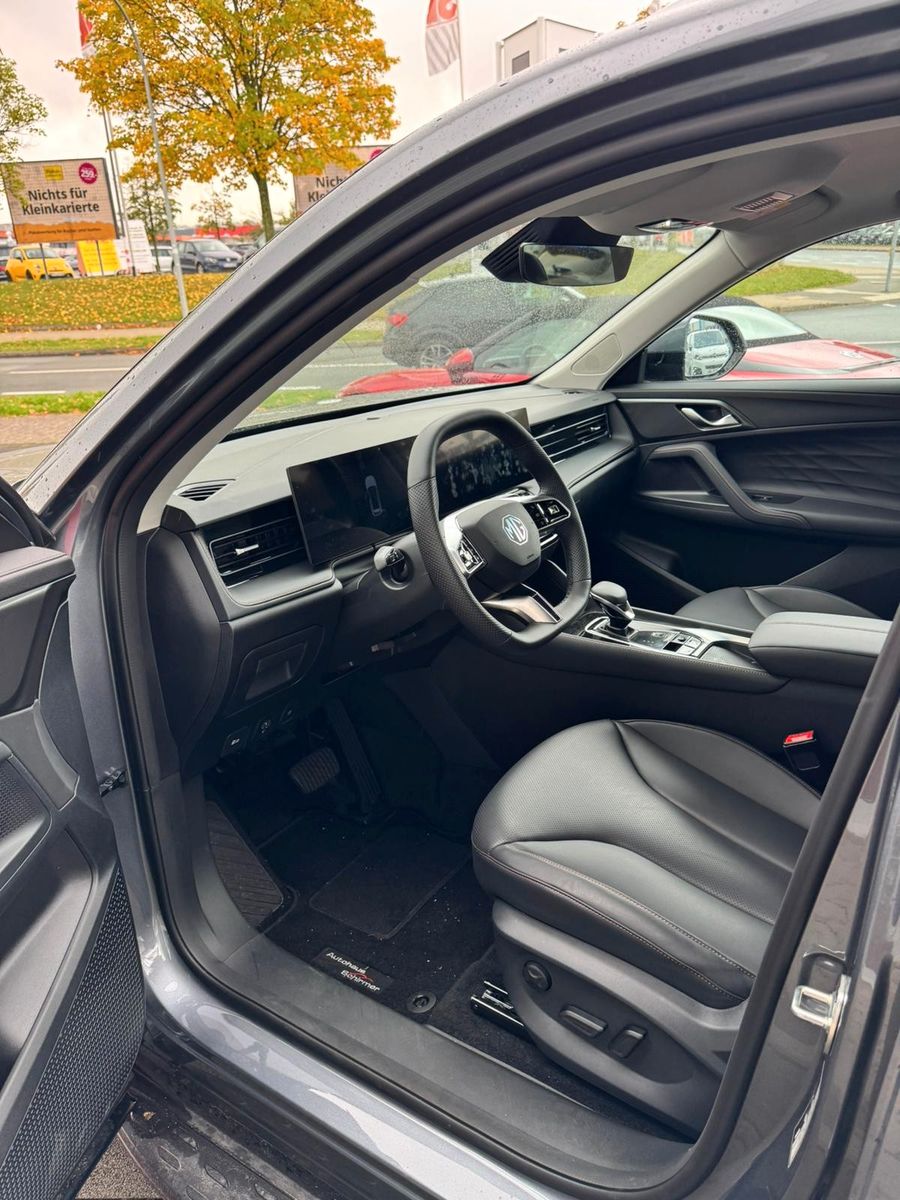 Fahrzeugabbildung MG EHS 1.5 T PHEV Luxury