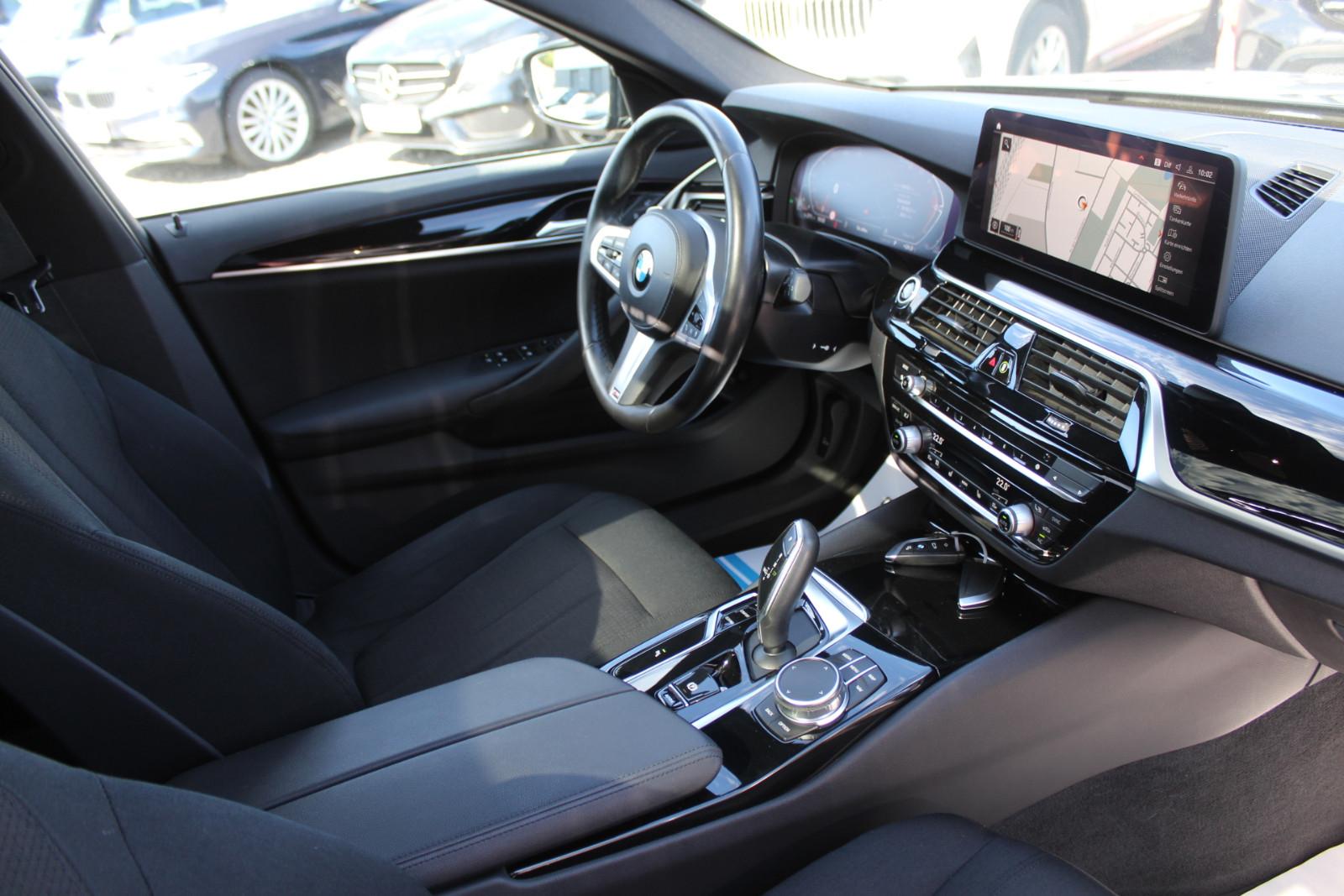 BMW 520d xDrive Tour. +Panoramad.+Stop&Go+AHK+Hifi+