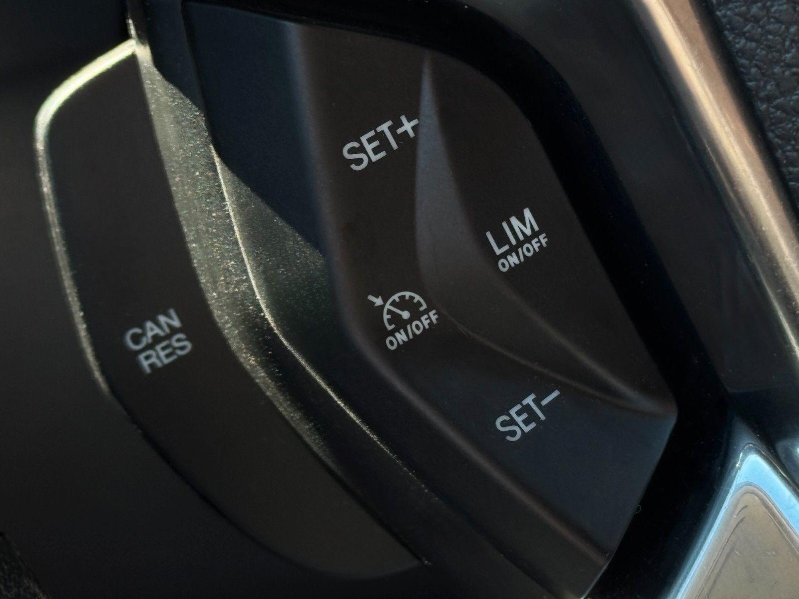 Fahrzeugabbildung Ford Transit Connect 230 L2 Autm. Trend 4d AHK