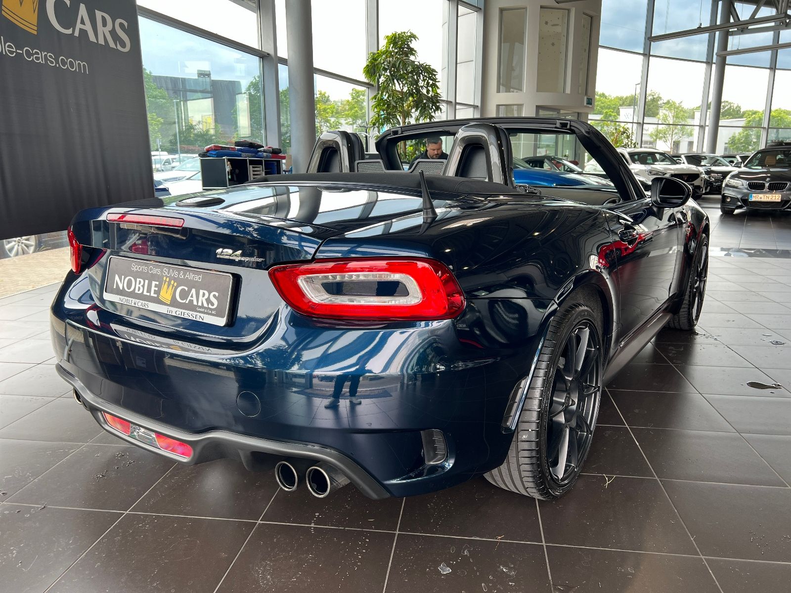 Fahrzeugabbildung Abarth 124 Spider Turismo BOSE NAVI LEDER