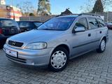 Opel Astra 2.2 16V Comfort*Automatik*Klima*E-Fenster* - Opel Astra Comfort mit Benzin-Antrieb