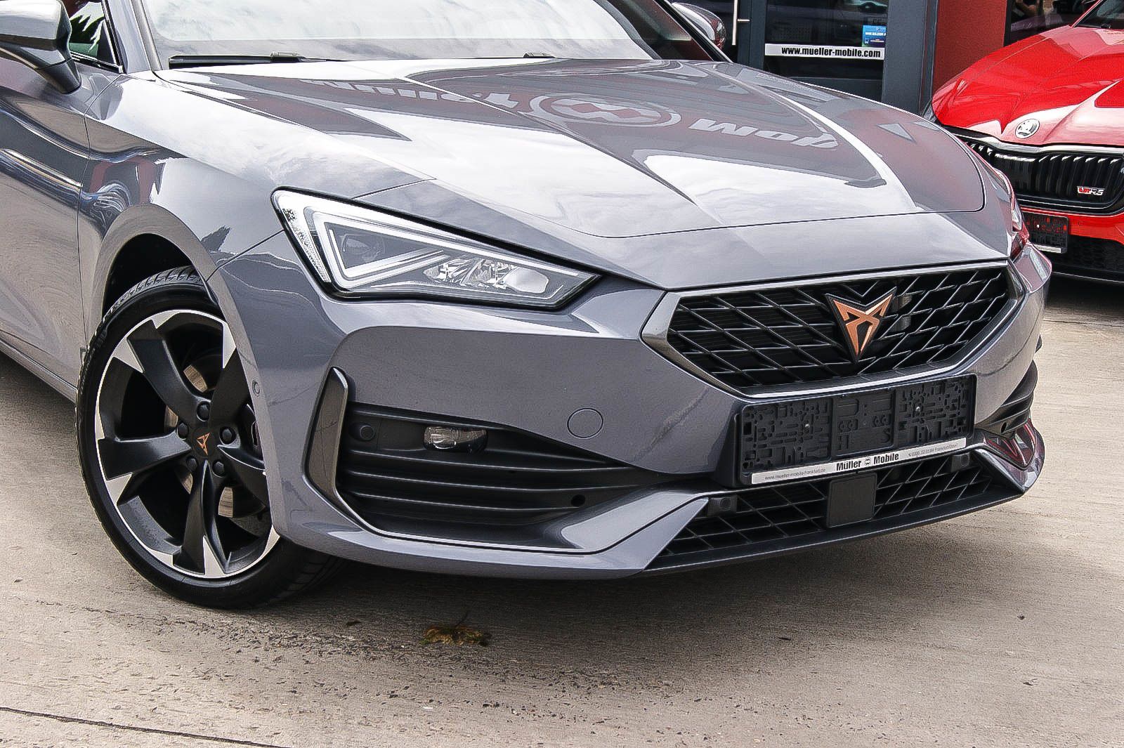 Fahrzeugabbildung CUPRA Leon Sportstourer e-Hybrid PANORAMA CARPLAY ACC