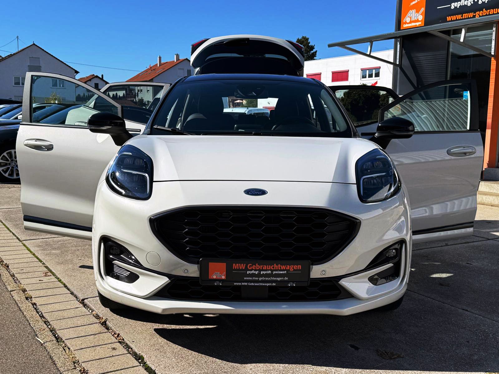 Fahrzeugabbildung Ford Puma 1.0 EcoBoost ST-Line KAM NAV ACC SHZ LED