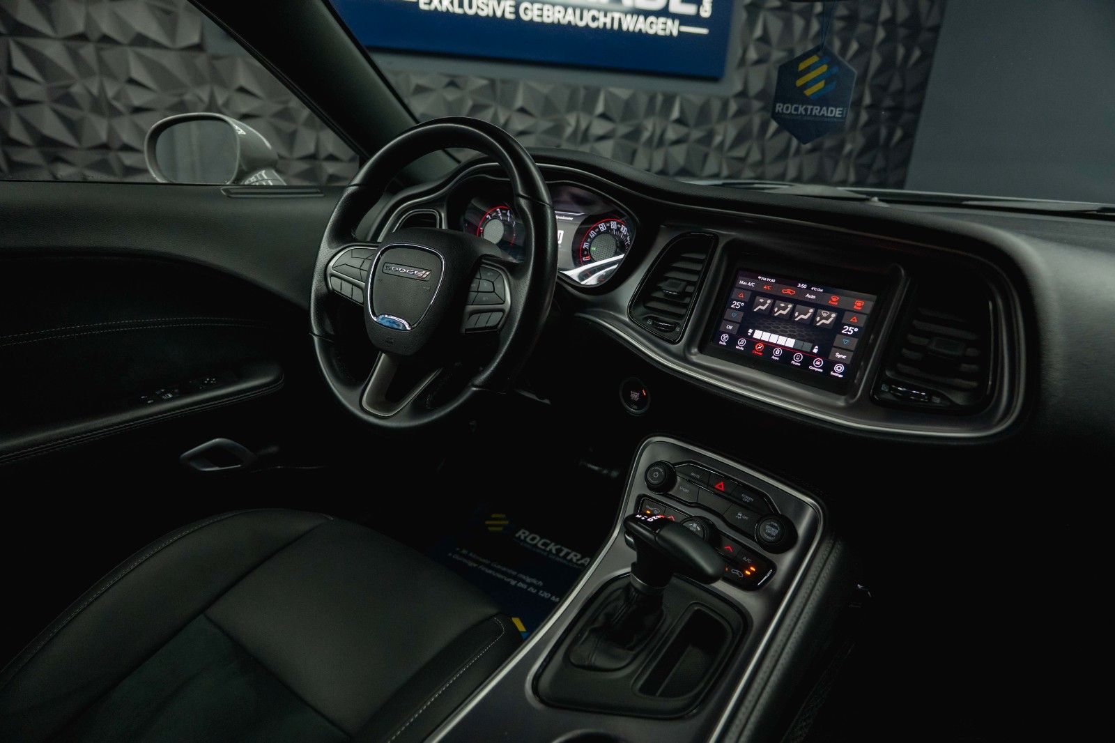 Fahrzeugabbildung Dodge Challenger 3.6 V6 GT SRT Styling *LED*1.Hand*