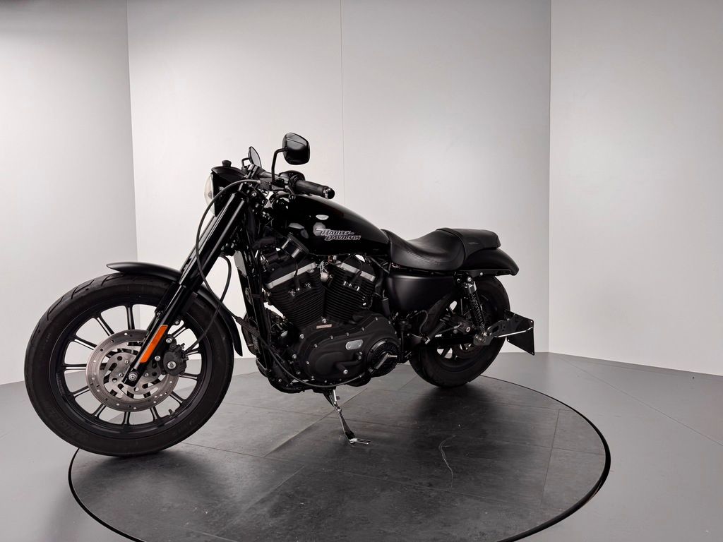 Fahrzeugabbildung Harley-Davidson XL 883 IRON *REIFEN  NEU *SEHR GEPFLEGT