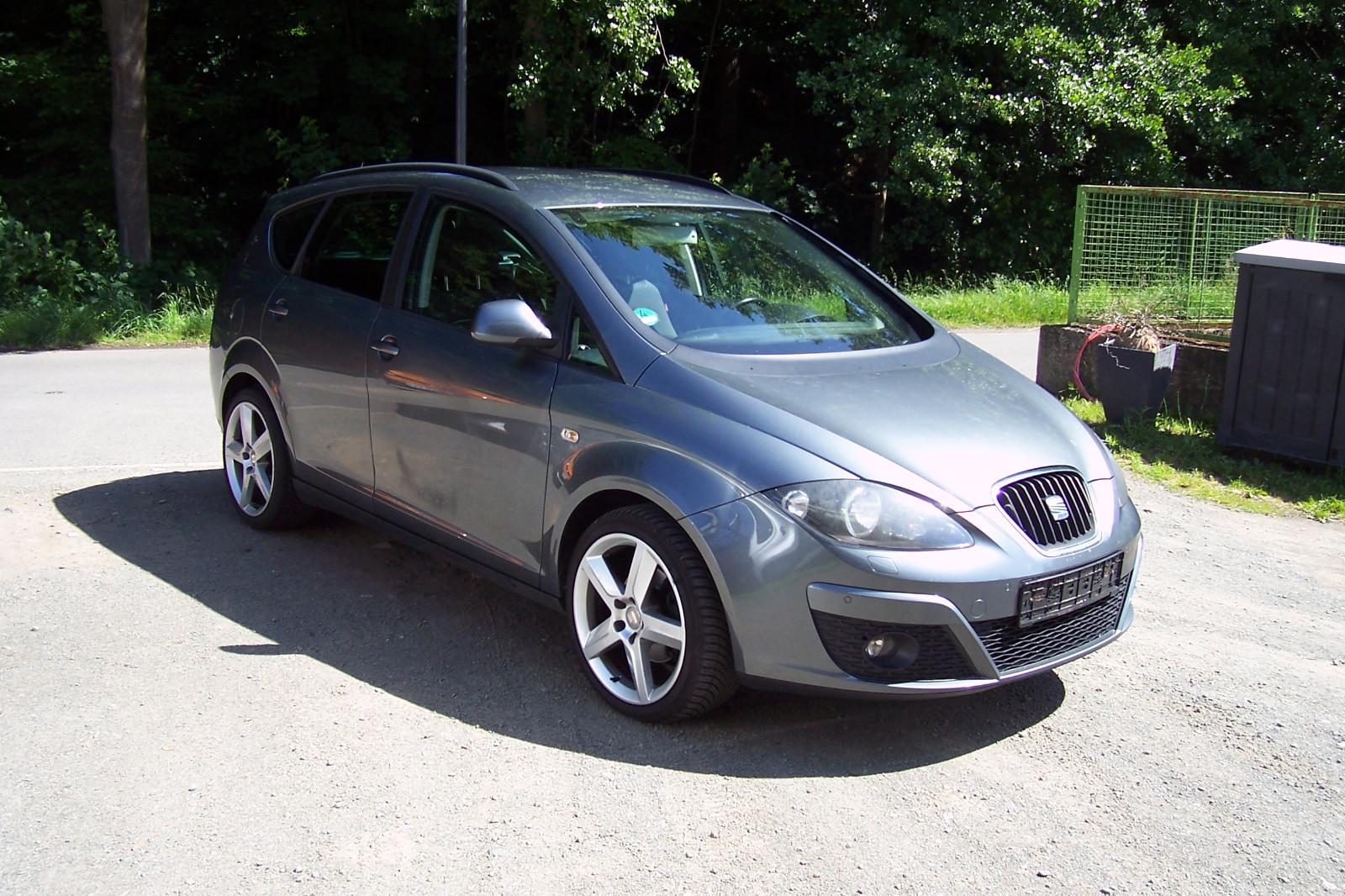 Seat Altea  XL 1.6 TDI 77kW   Reference Automatik PDC