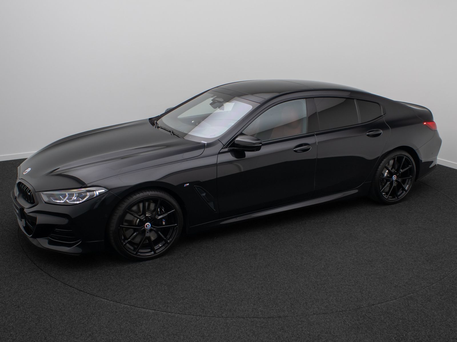 Fahrzeugabbildung BMW M850i xD Gran Coup&eacute; 360&deg; DAB Laser SoftClose 20"