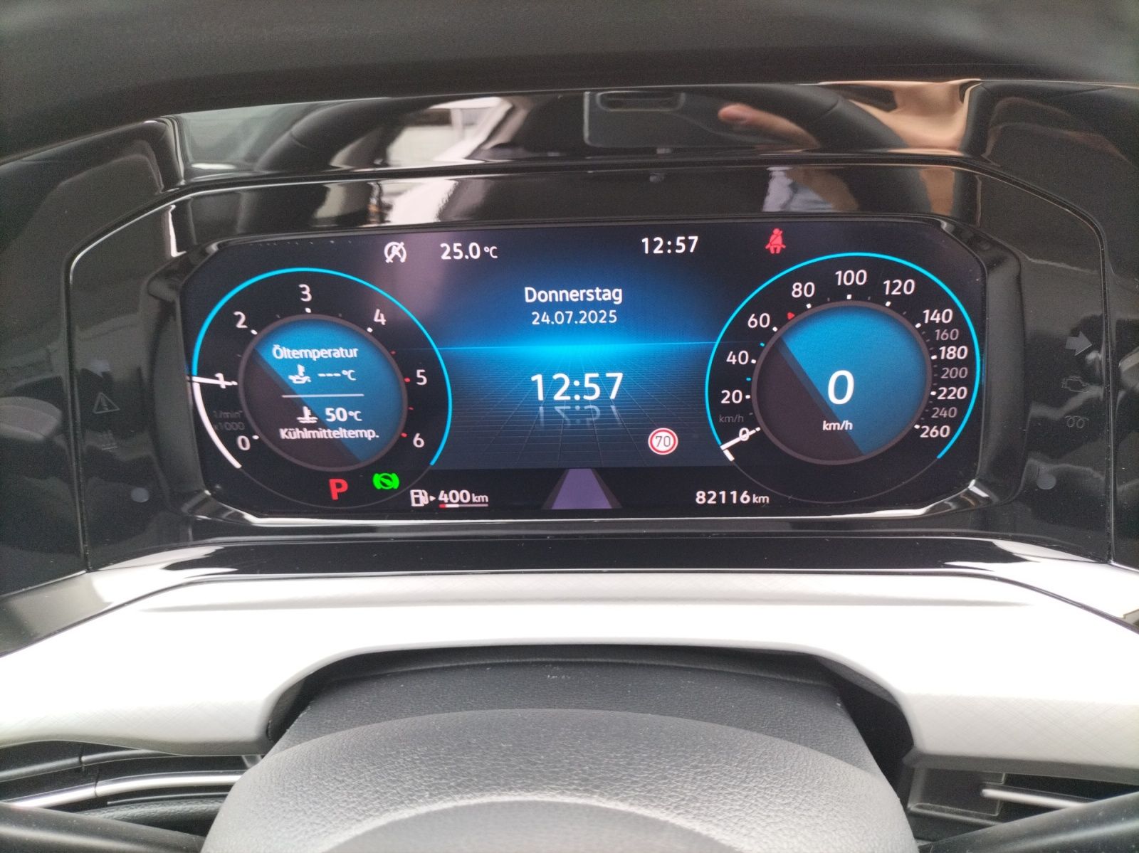 Fahrzeugabbildung Volkswagen Golf VIII TDI Life DSG LED Navi AID ACC PDC SH