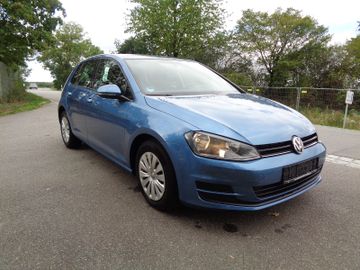 Volkswagen Golf - 1