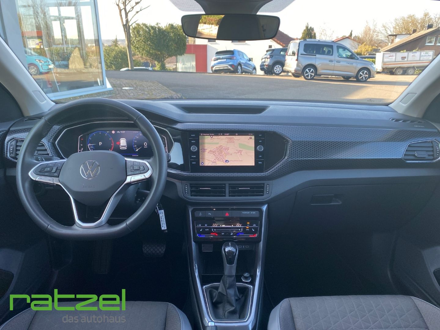Fahrzeugabbildung Volkswagen T-Cross 1.0 Style TSI AHK-abnehmbar Navi digital