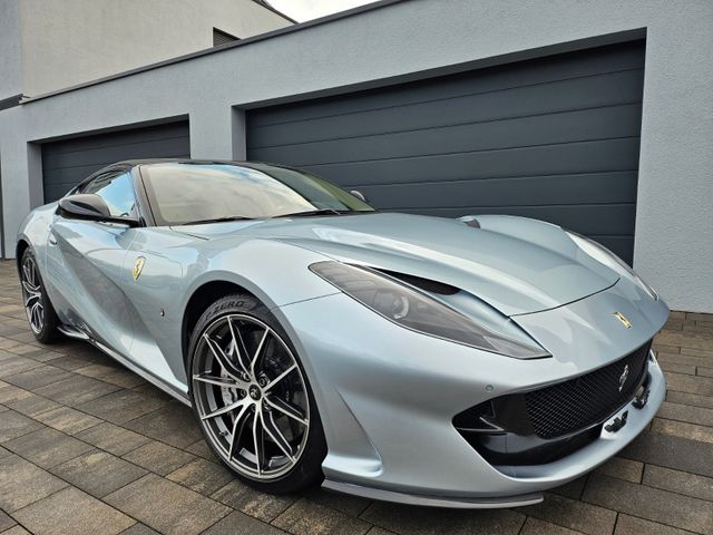 Ferrari 812 6.5 V12 Superfast /Top Ausstattung/Carbon