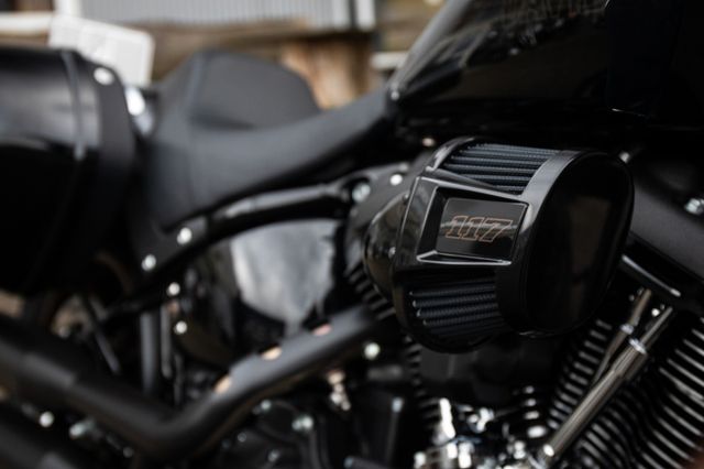 Fahrzeugabbildung Harley-Davidson FXLRST LOW RIDER ST 117 MY23 - VORBESTELLEN