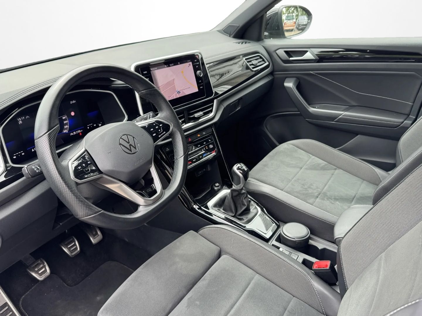 T-Roc 1.0 TSI R-Line *NAVI*LED*IQ.DRIVE*GARANTIE