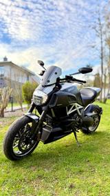 Ducati Diavel Carbon Black & White - Zard, Keyles Go - DUCATI DIAVEL CARBON