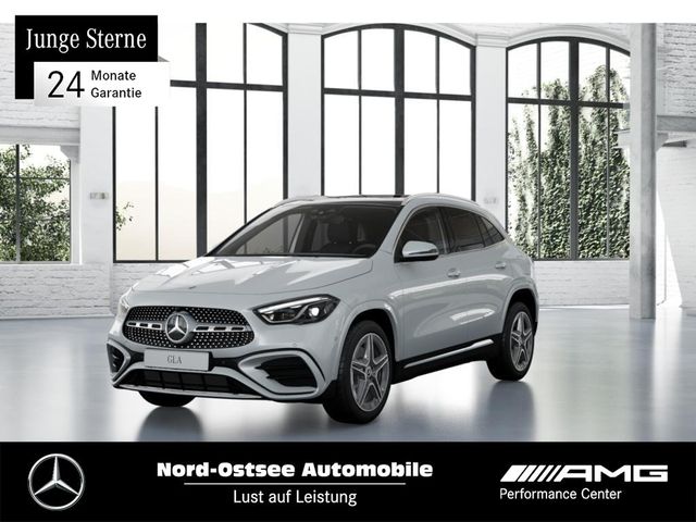 Mercedes-Benz GLA 180 AMG Kamera Distro Pano Sitzheizung