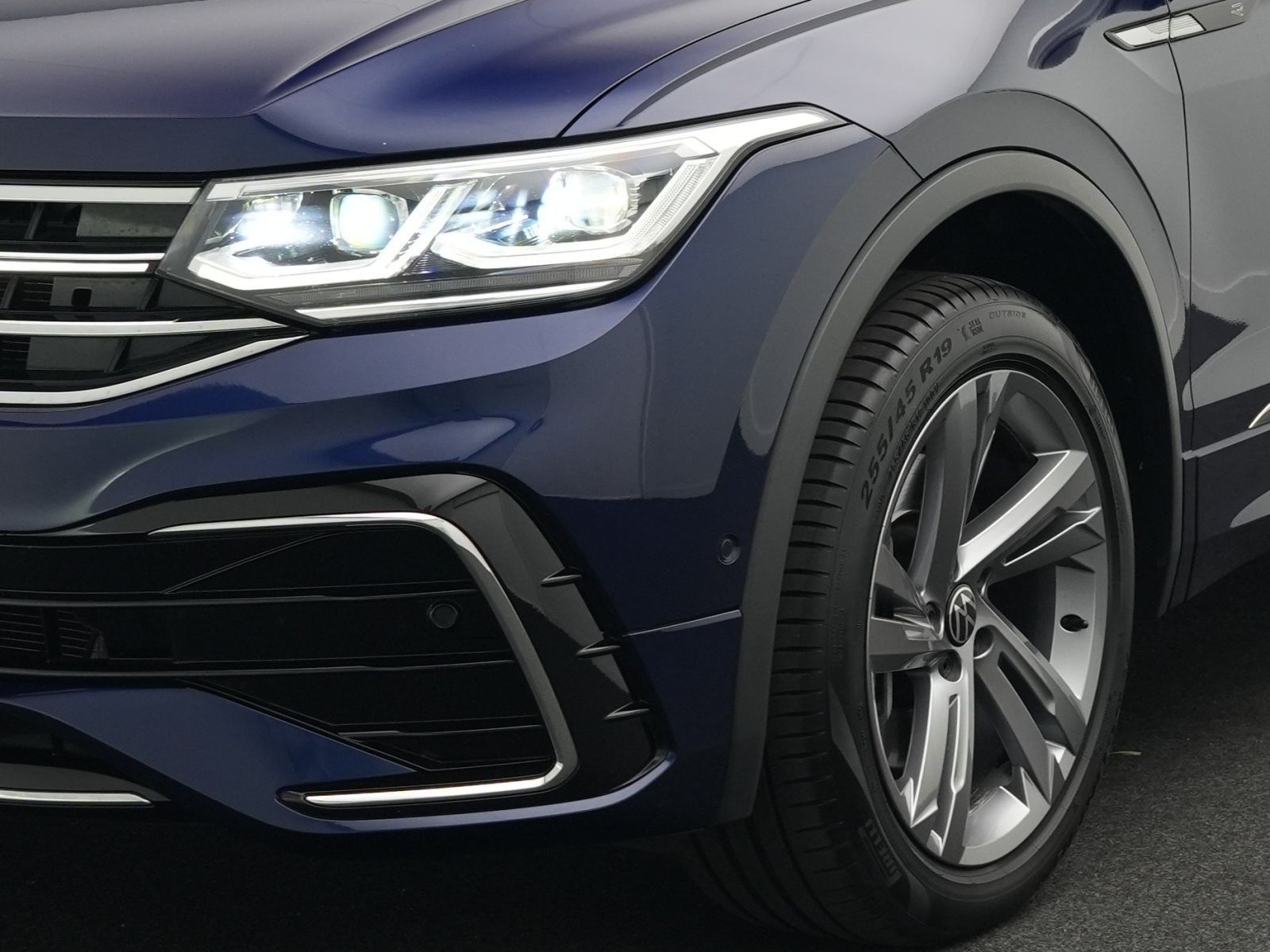 Volkswagen Tiguan Allspace R-Line 2.0 TSI 4motion DSG AHK foto 22