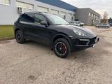 Porsche Cayenne Turbo/Overland/offroad - Porsche Cayenne: Schwarz