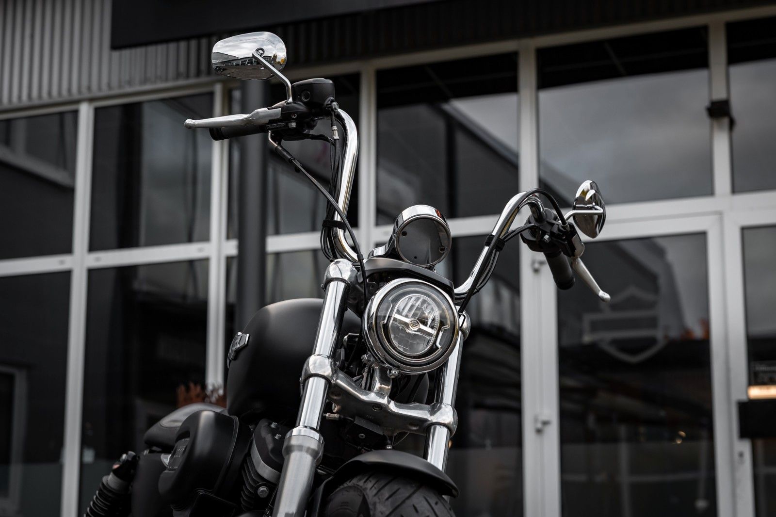 Fahrzeugabbildung Harley-Davidson Sportster XL1200CB Custom Limited - JEKILL&HYDE