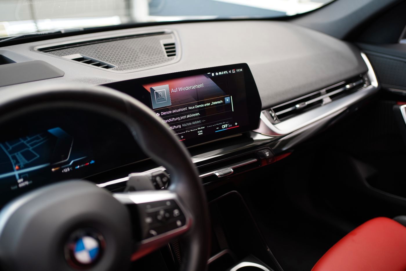 Fahrzeugabbildung BMW X1 20iA Head-Up+ParkingAssis.Plus+LED+Komfortzug