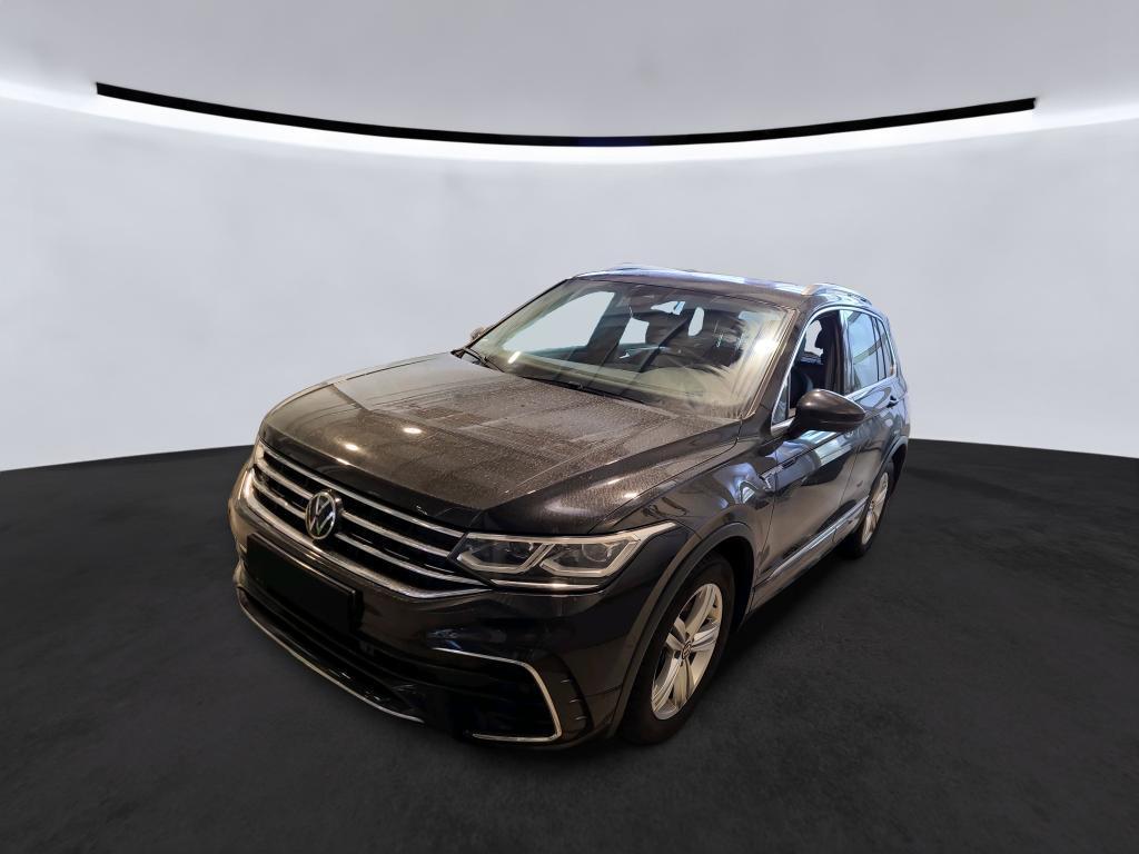 Volkswagen Tiguan R-Line 4Motion 2.0 TSI/TRAVEL/PANO/MATRIX
