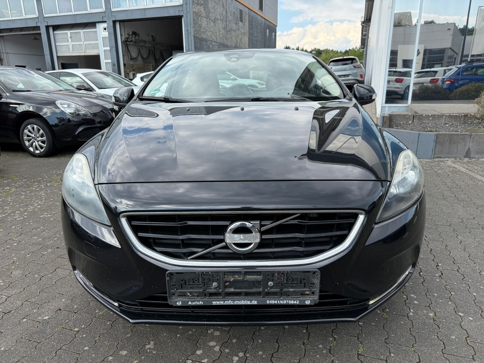 Fahrzeugabbildung Volvo V40 Kinetic RFK KLIMA ALU 8-Fach bereift