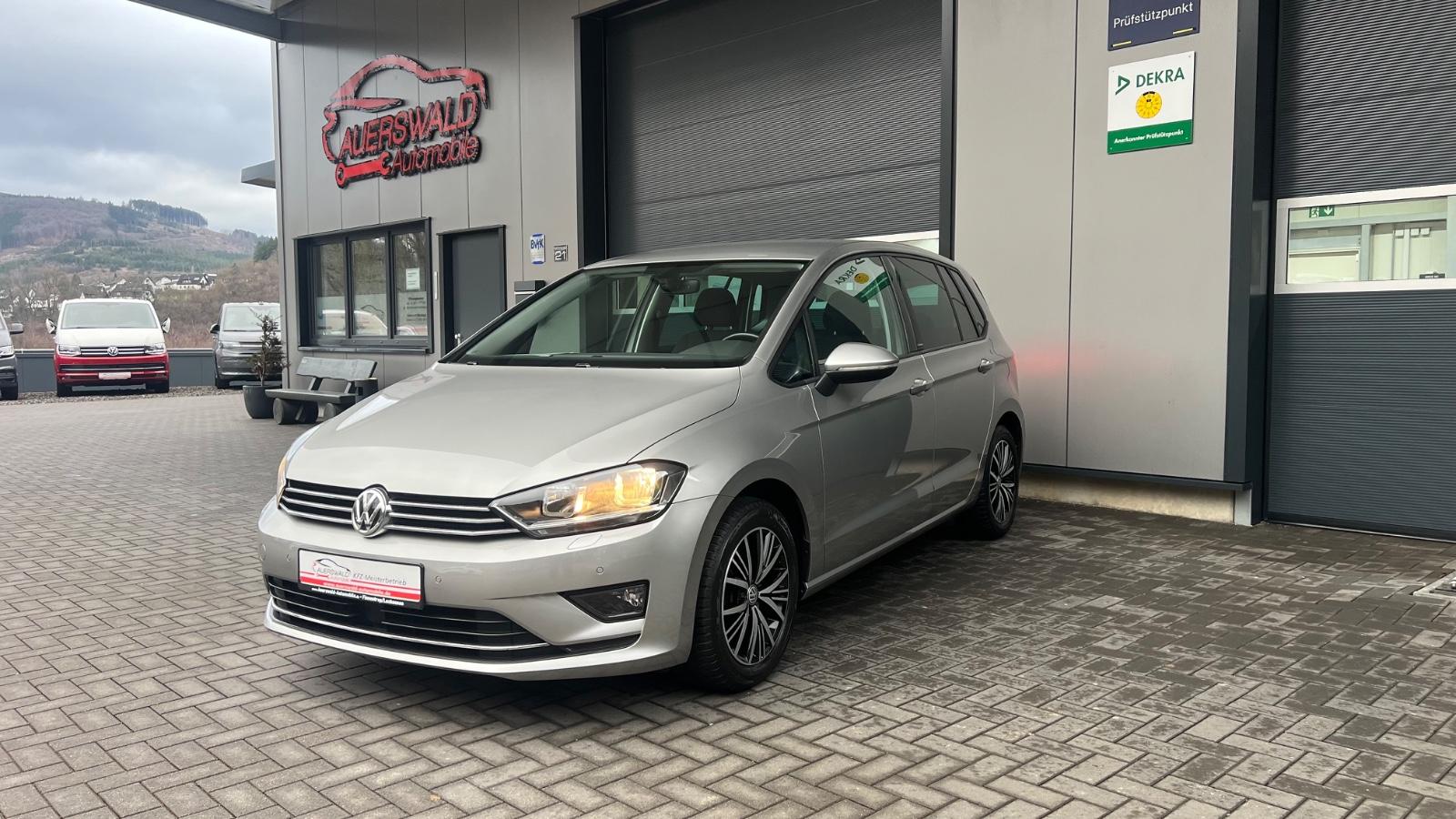 Volkswagen Golf Sportsvan VII Allstar *PDC *AHK*Sitzheizung