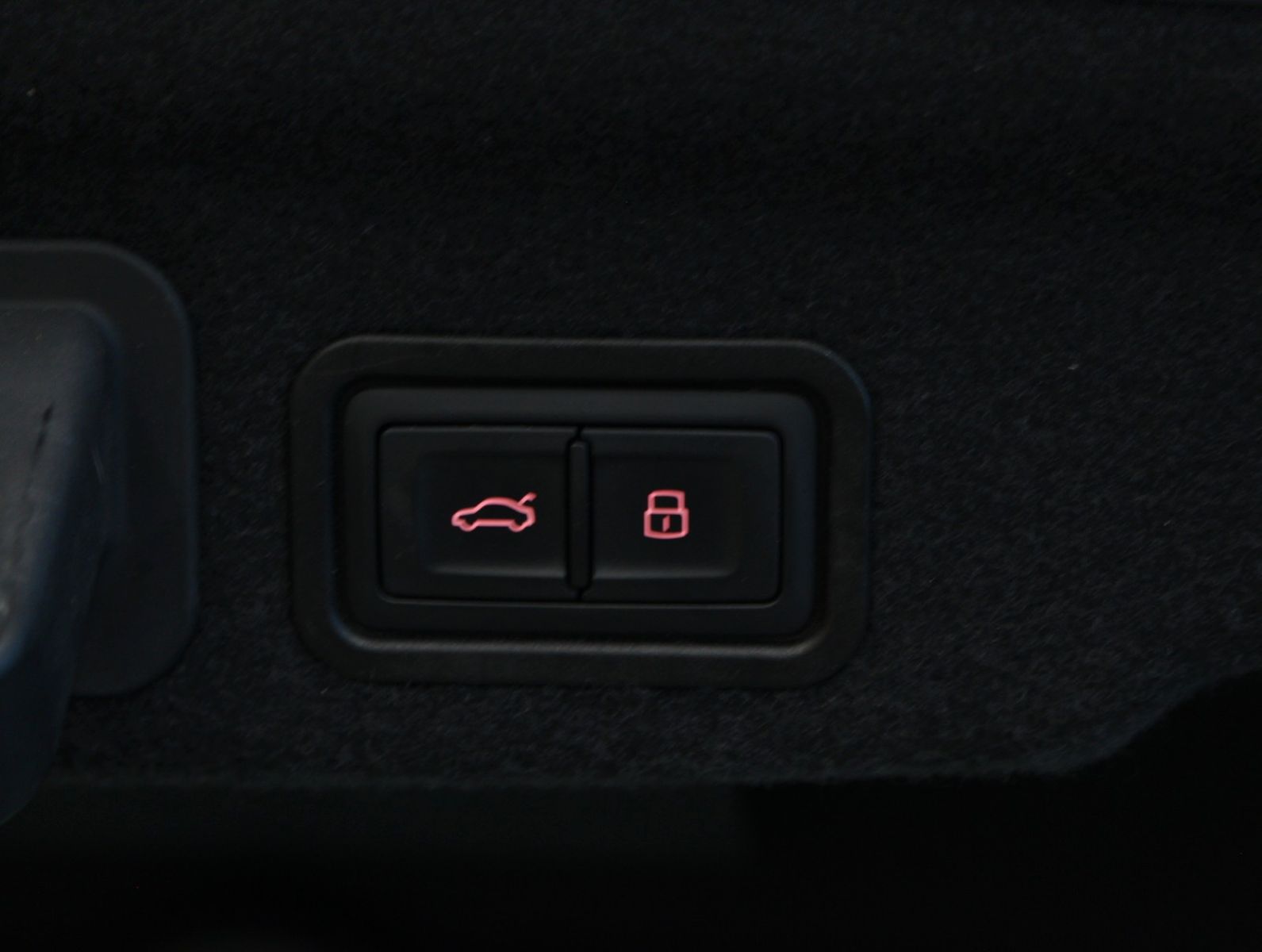 Fahrzeugabbildung Audi A8 4.0 TFSI tiptronic quattro*1.Hand Matrix-LED