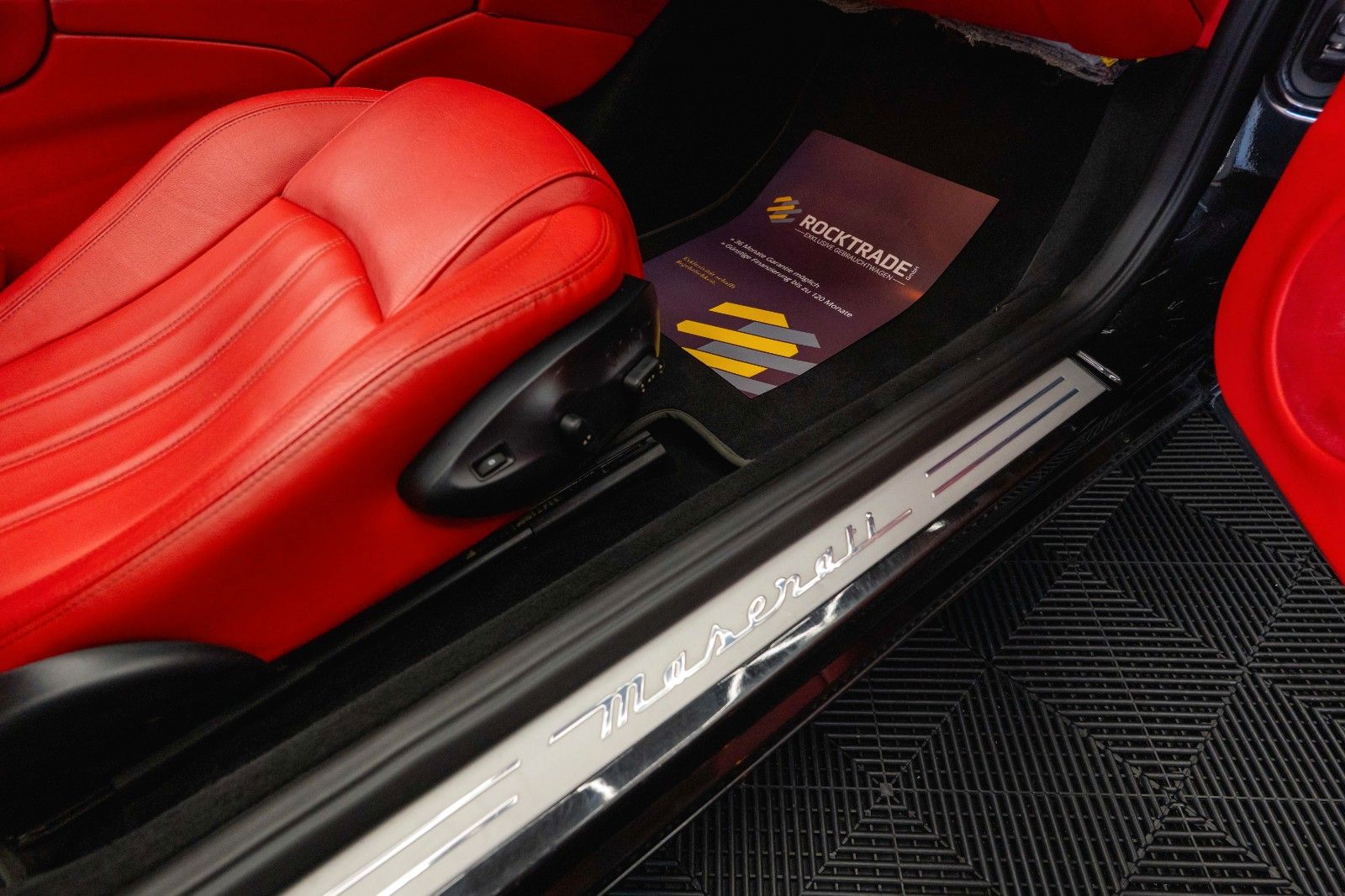 Fahrzeugabbildung Maserati GranCabrio Sport 4.7 V8 Ferrari *Unfallfrei*BOSE