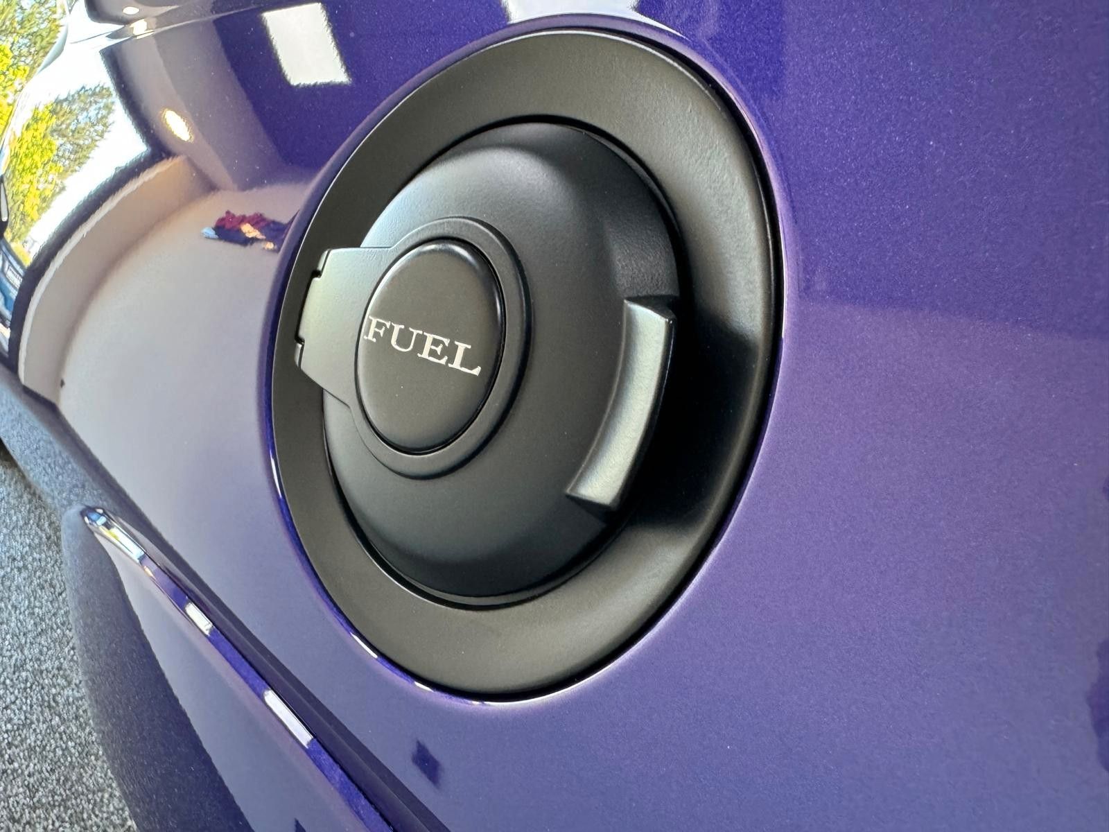 Fahrzeugabbildung Dodge CHALLENGER HELLCAT JAILBREAK-LAGUNA-WAVE CARBON