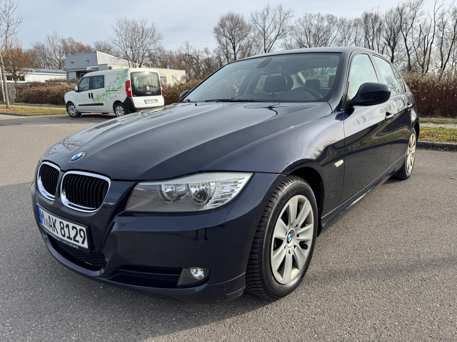 BMW 320i Aut. Lim. Klima Navi SHZ PDC 170PS HU 11/27