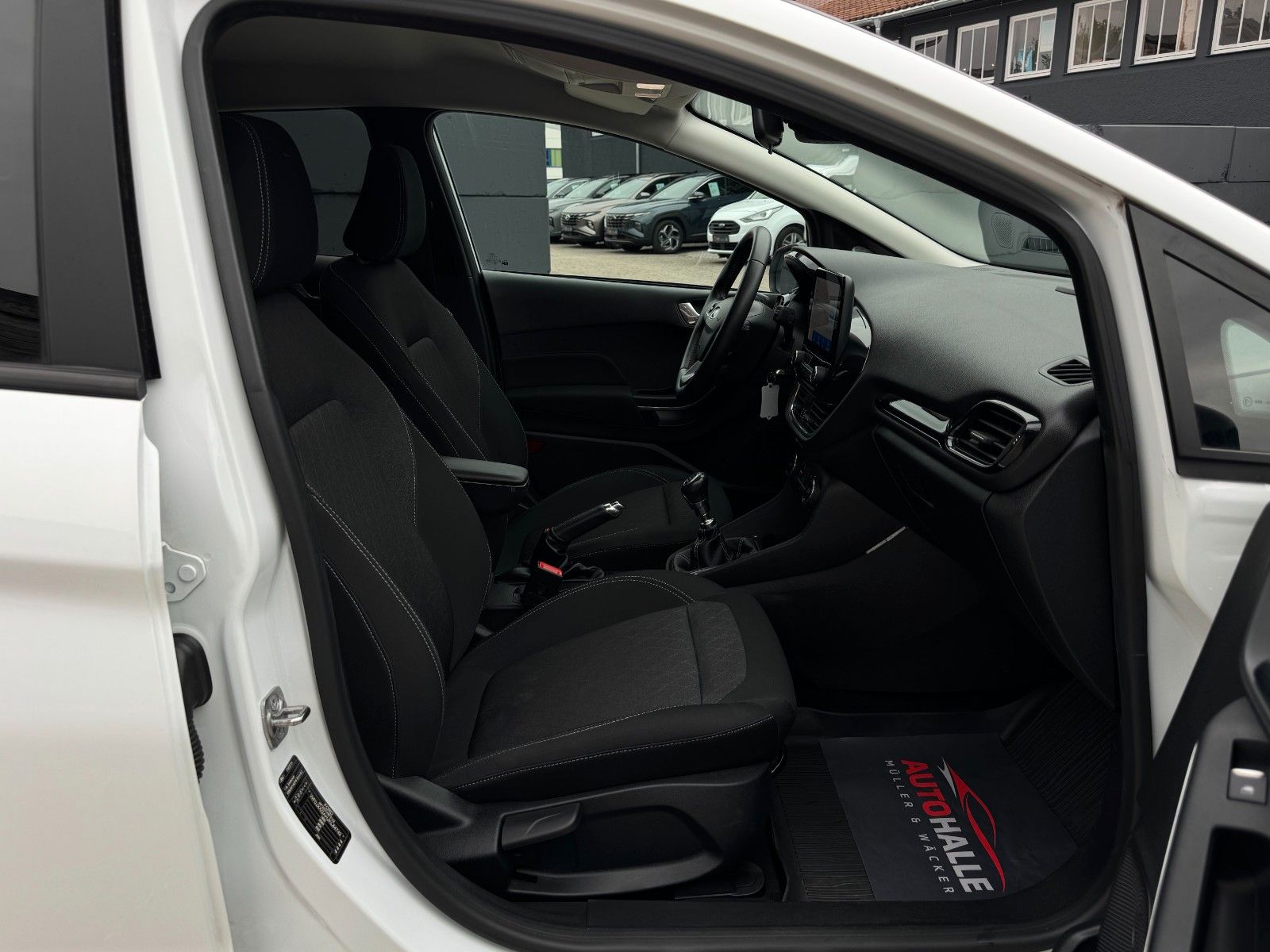 Fahrzeugabbildung Ford Fiesta 1.0 EB Active 140ps Kam Navi Temp SHZ LKA