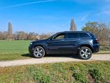 Jeep grand cherokee wk2 top Zustand  250 ps - Jeep Grand Cherokee in Frankfurt (Main)