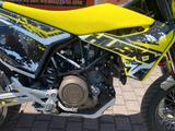 Husqvarna 701 SUPERMOTO MITLEO VINCE AUSPUFF 1.HAND - SUPERMOTO