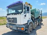 MAN 32.414 8x4 mixer 9m3 - putzmeister pumi - 26M - MAN 2000