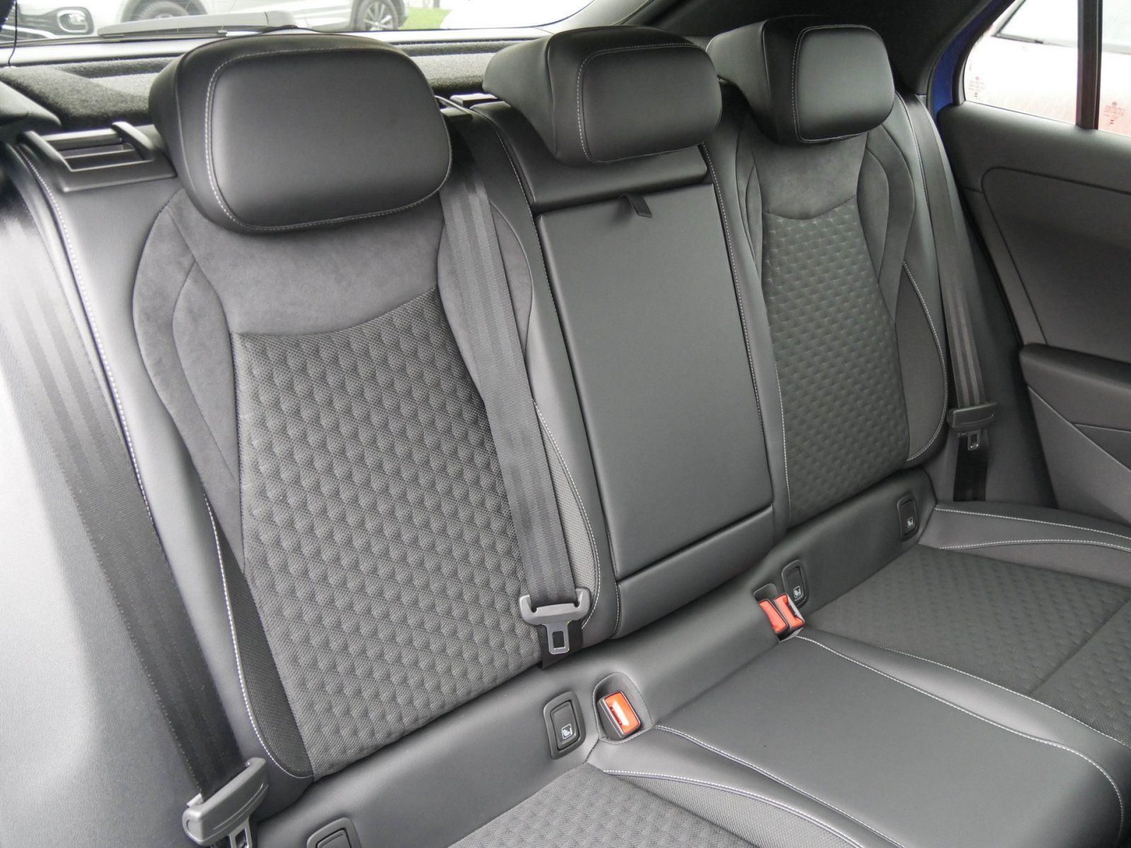 Volkswagen T-Roc - Bild 4