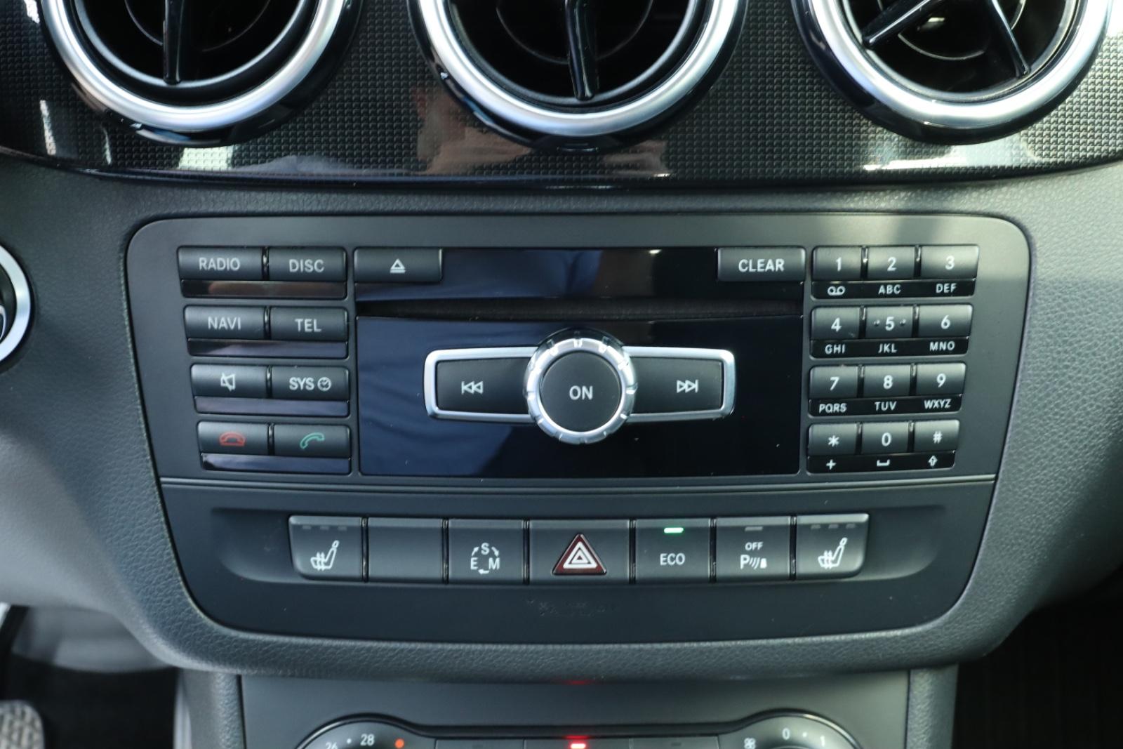 Mercedes-Benz B 180 *1. HAND* KLIMA/SHZ/KAMERA/NAVI/