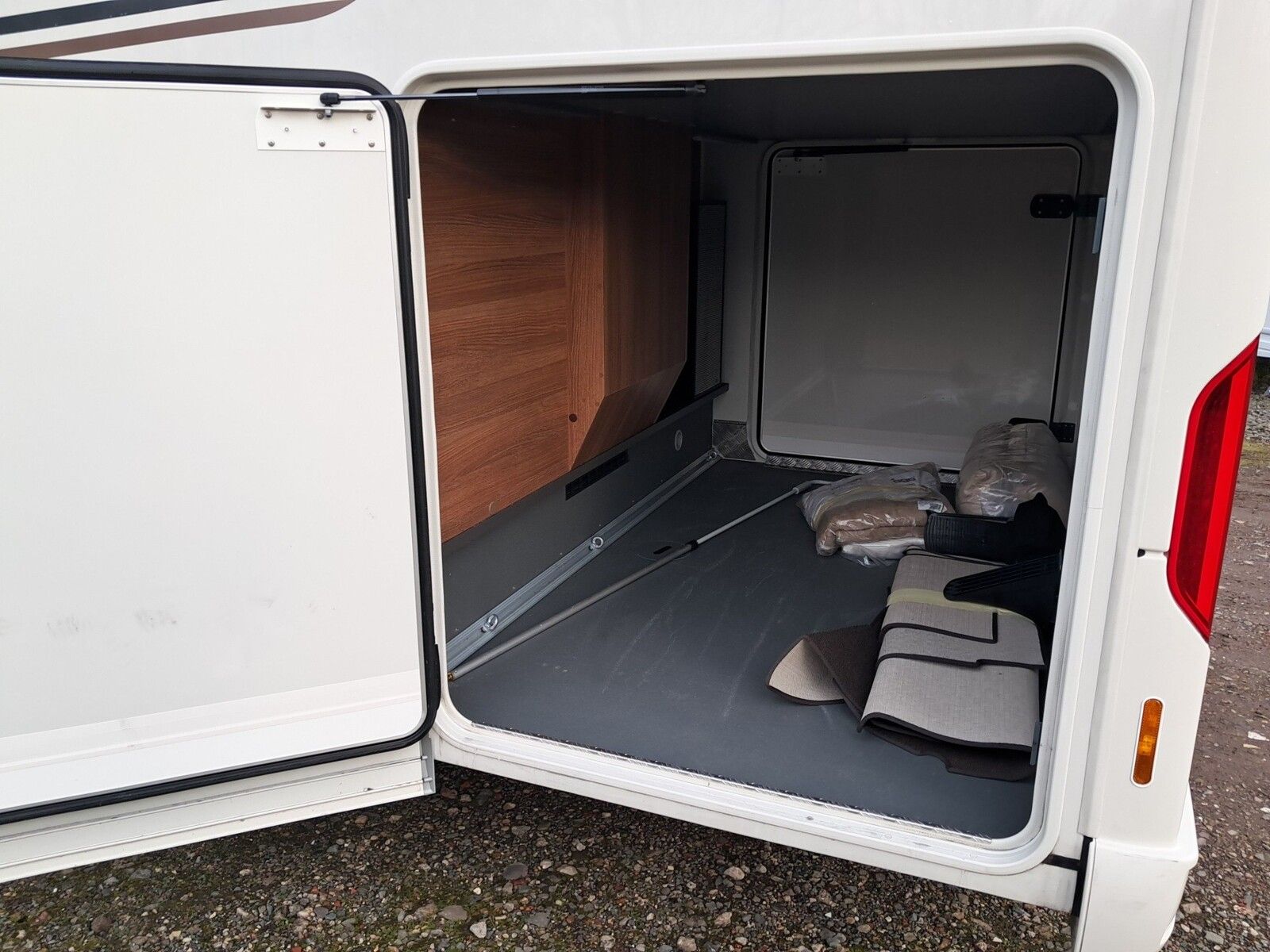 Fahrzeugabbildung Carthago c-tourer I  149 LE Mercedes Klima Sat Markise