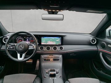 Mercedes E 200 - 12