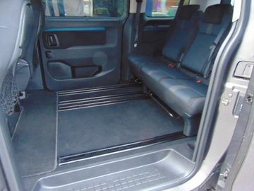 Bild 10 Peugeot Traveller Active L2