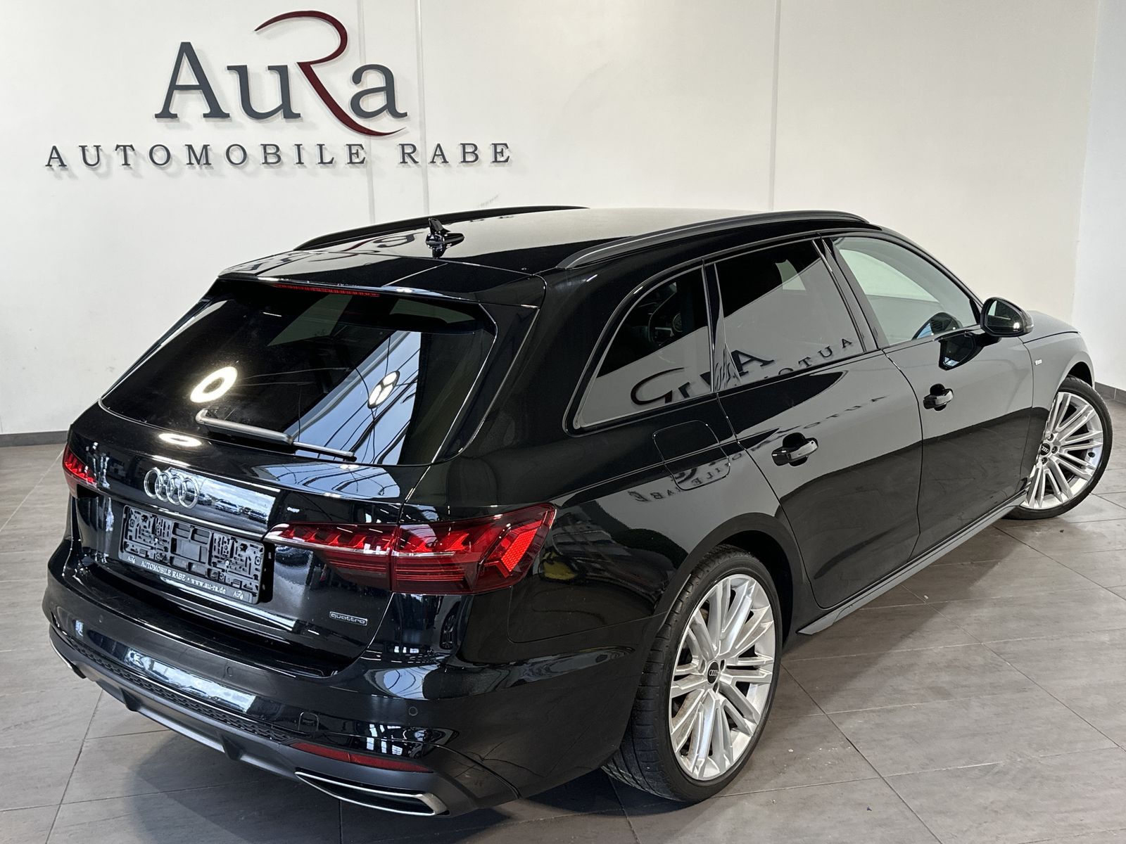 Fahrzeugabbildung Audi A4 Avant 40 TDI Qu S-Line Black NAV+MATRIX+19ZO
